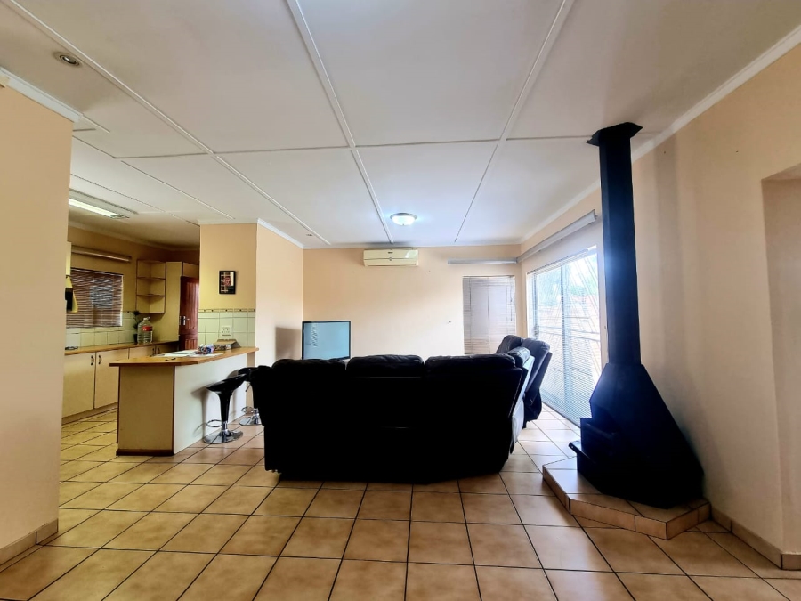 3 Bedroom Property for Sale in Carters Glen Northern Cape